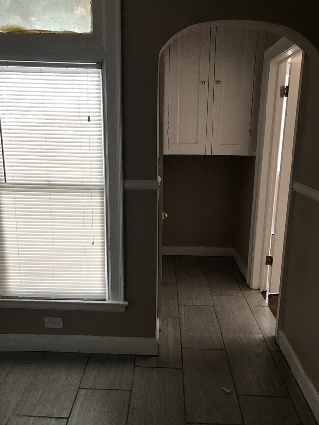 Building Photo - 20037 Schaefer Hwy