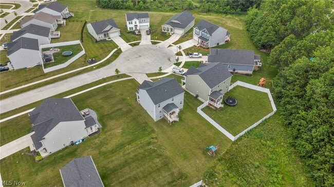 Building Photo - 704 Maple Hollow Ct