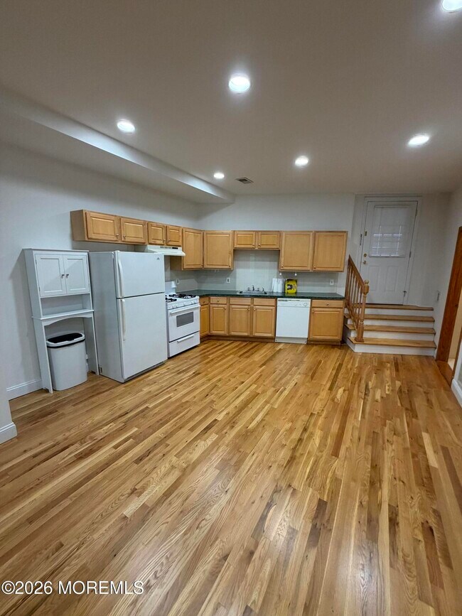 Building Photo - 625 Cookman Ave