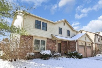 Building Photo - 2419 Breathstone Dr