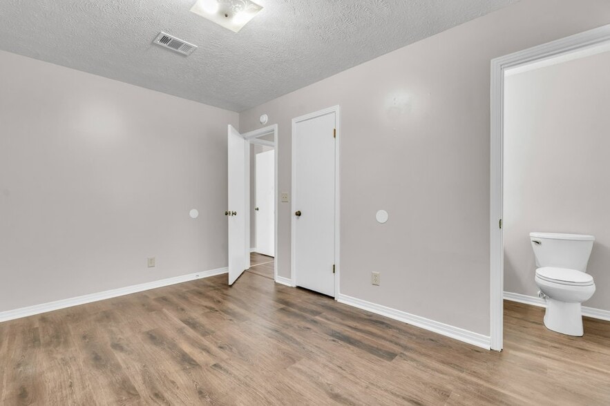 Building Photo - 369 Concourse Rd
