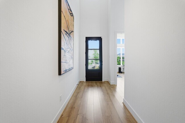 Building Photo - 8115 Fenway Hts Dr