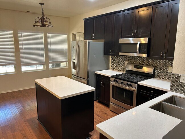 Building Photo - Available for immediate occupancy 4 bedroo...
