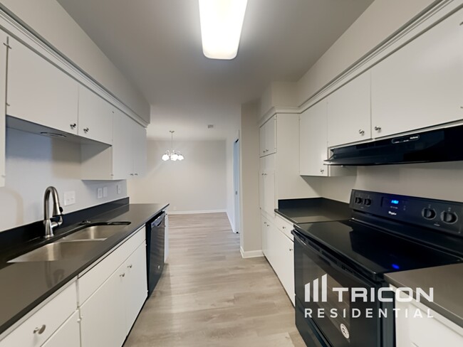 Building Photo - 1713 Brown Trail