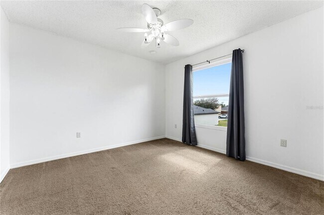 Building Photo - 637 Bittern Ct