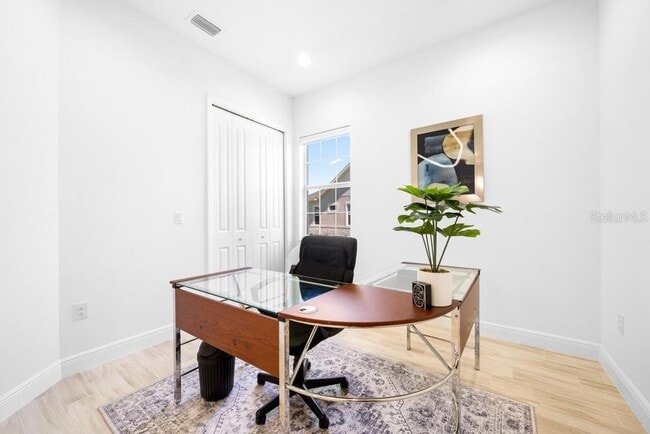 Building Photo - 8118 Tethys Ct