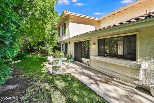 Building Photo - 4082 Avenida Verano