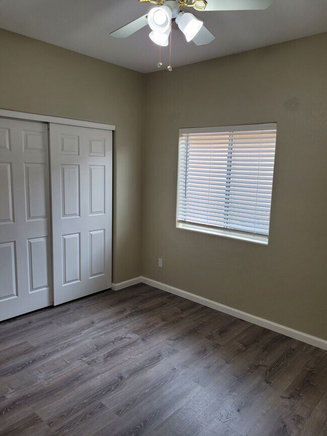 Building Photo - 1495 Verde Dr