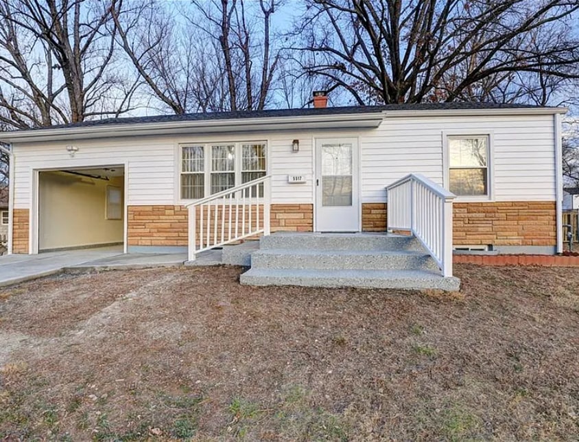 Building Photo - 5517 Willow Ave