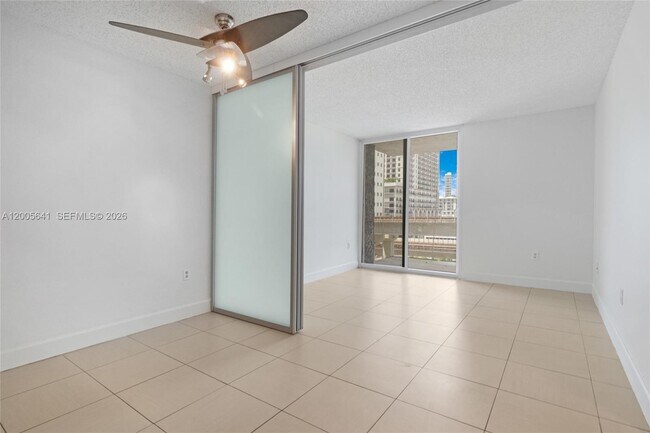 Building Photo - 850 N Miami Ave