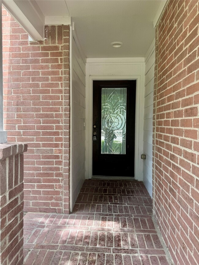 Building Photo - 8435 Resada Park Ln