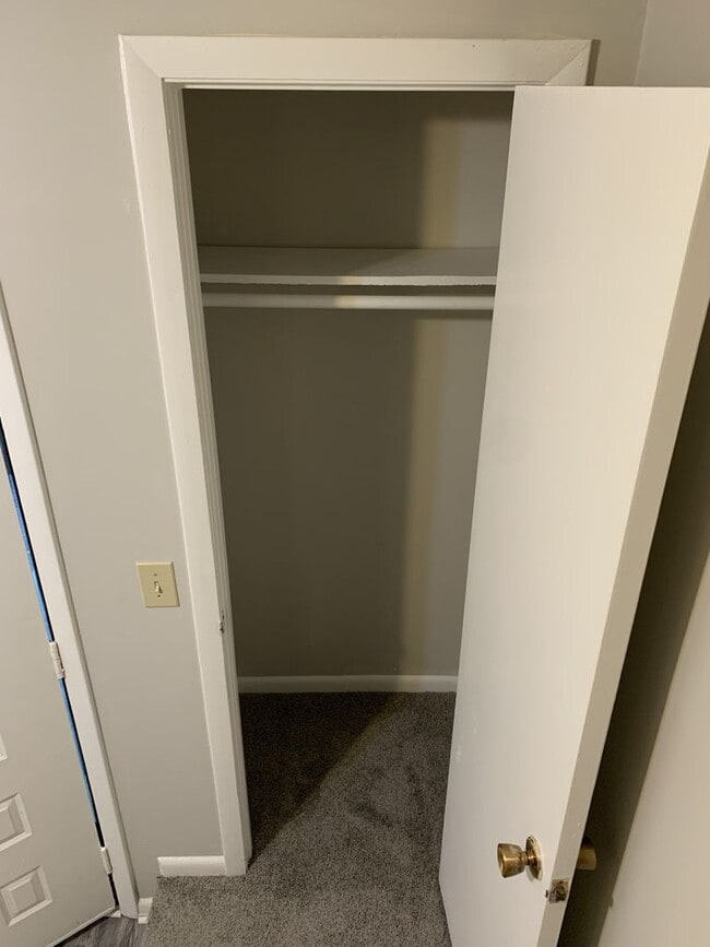 Building Photo - 2 BR/1.5 BA West Lake Townhome Near Dolley Madison