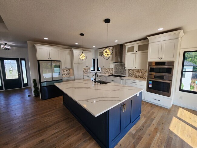 Building Photo - 6817 Timber Ct
