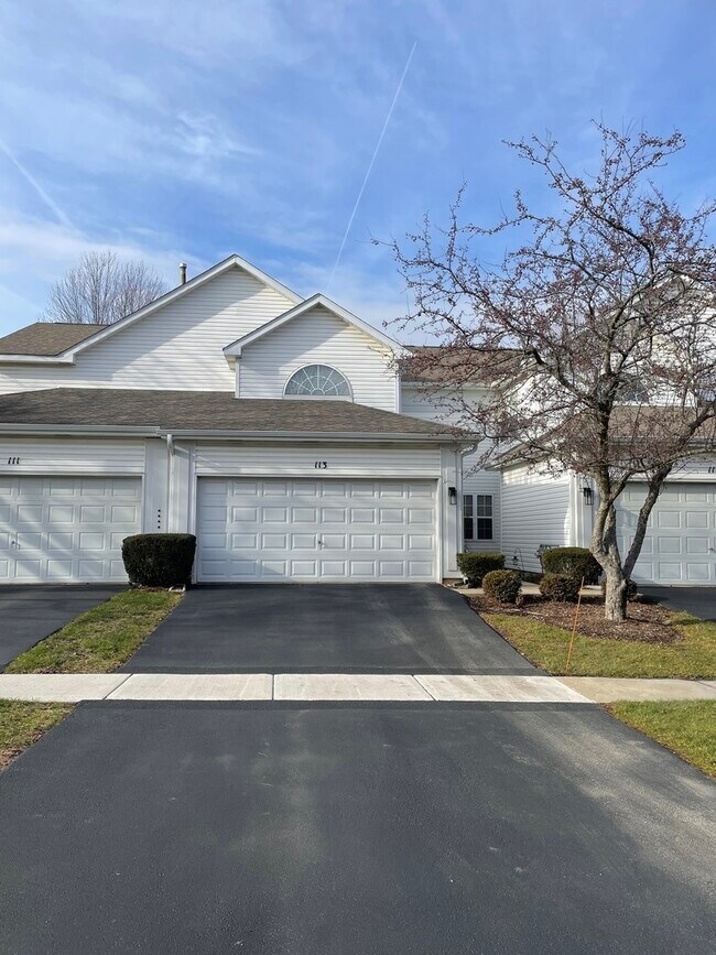 Building Photo - 113 N Barton Trail