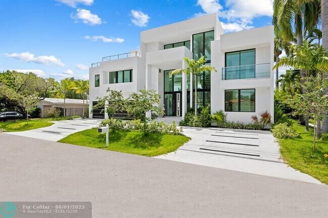 Building Photo - 401 Lido Dr
