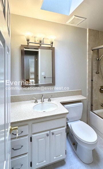 Building Photo - 736 Durshire Way