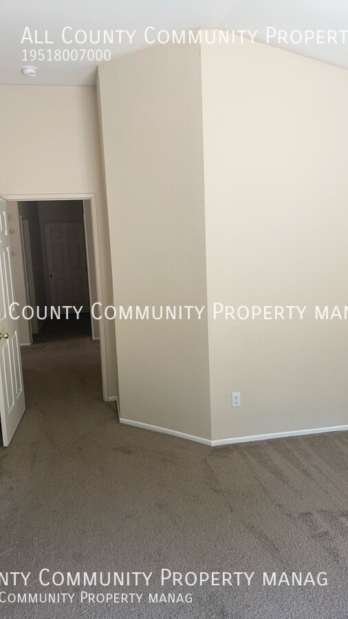 Building Photo - 31697 Loma Linda Rd