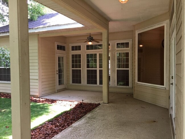 Building Photo - A Must See Cobblefield Beauty!