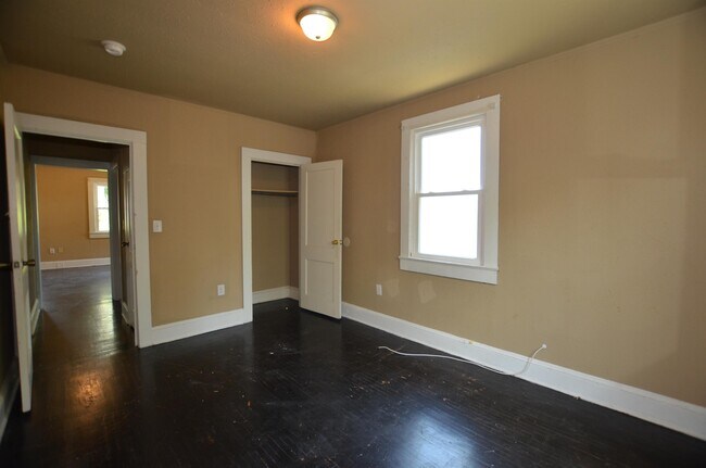 Building Photo - 229 Academy Ave NW