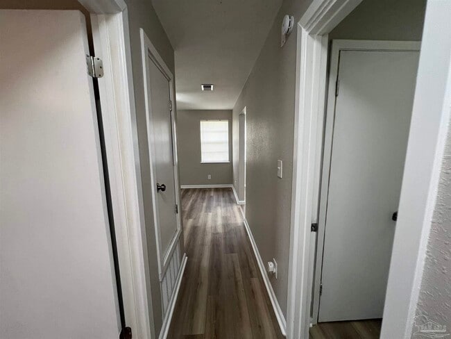 Building Photo - 821 Calhoun Ave