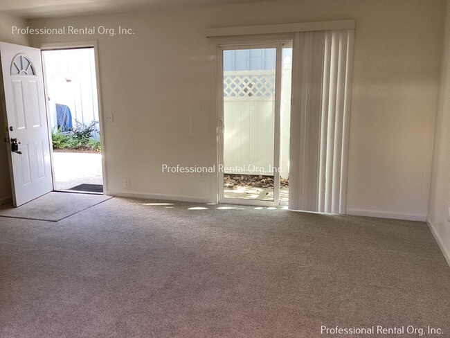 Building Photo - Downtown Newly remodeled 1 bedroom