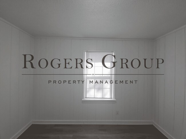 Building Photo - #450 - 109-111 Carter St Duplex