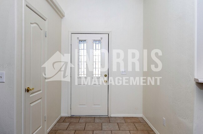 Building Photo - 10493 W Arivaca Dr