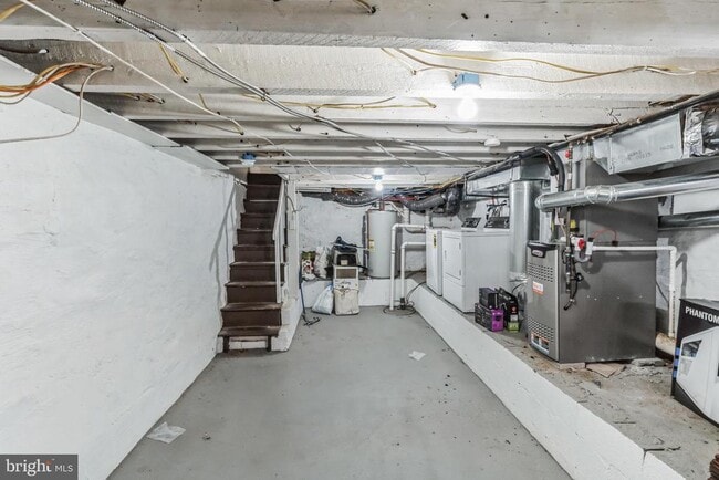 Building Photo - 1514 S Mole St