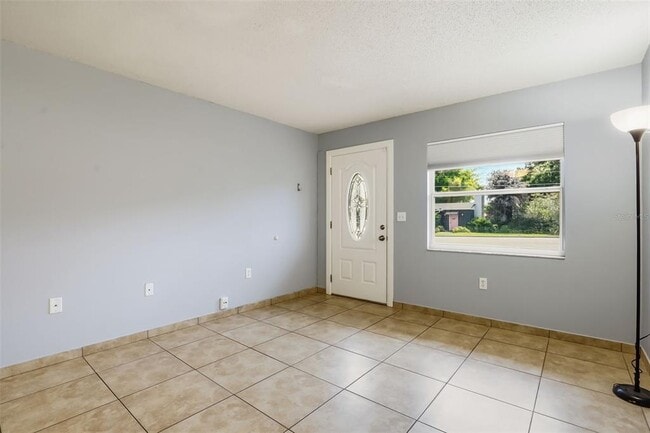 Building Photo - 2720 Sunrise Ct