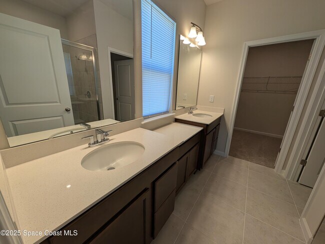 Building Photo - 2504 Landing Dr