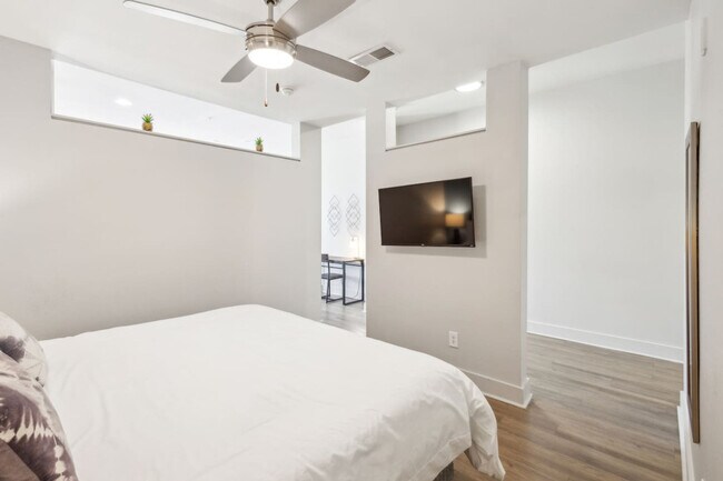 Building Photo - 2901 Indiana St