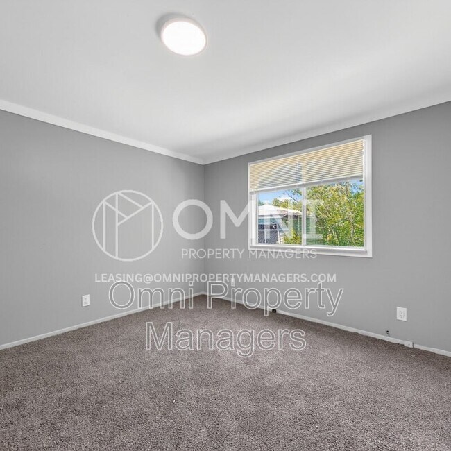 Building Photo - 7161 Varjo St