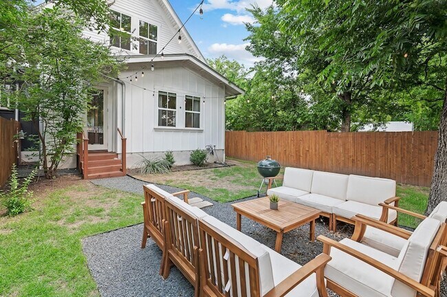 Building Photo - 3206 Garden Villa Ln