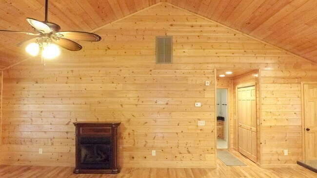 Building Photo - 103 K D Ln