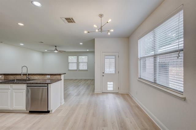 Building Photo - 516 Byron Nelson Dr