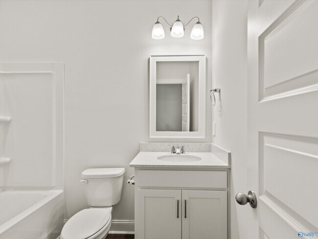 Building Photo - 124 Duskwood Dr