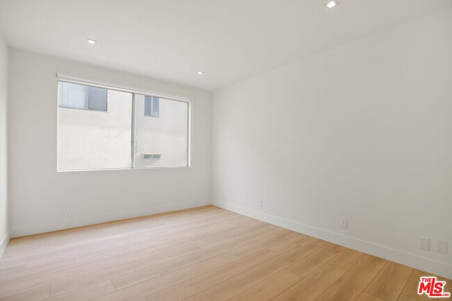 Building Photo - 10630 Wilkins Ave