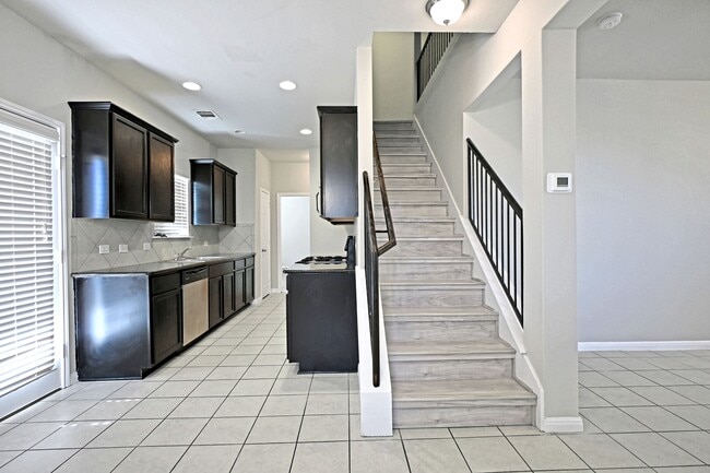 Building Photo - 2510 Diamondback Trail