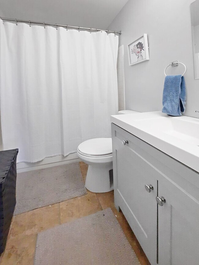 Building Photo - Experience refined living in the gated Dulaney Towers Community