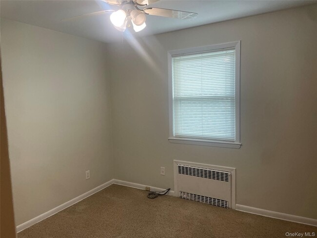 Building Photo - 147-38 Grand Central Pkwy