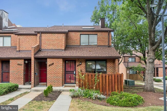 Building Photo - 3437 Summit Ct NE