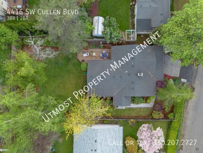 Building Photo - 4416 SW Cullen Blvd
