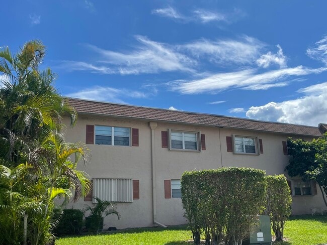 Primary Photo - 650 SW 2nd Ave