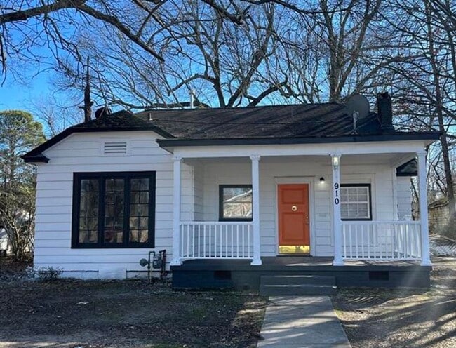 Building Photo - Questions pleas contact Joshua LaFever 501...