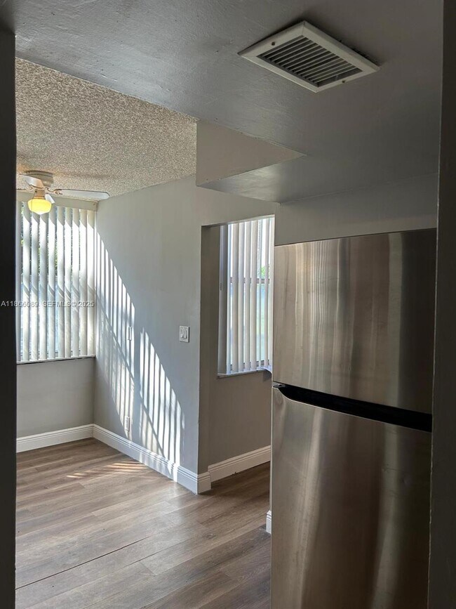 Building Photo - 3671 Environ Blvd