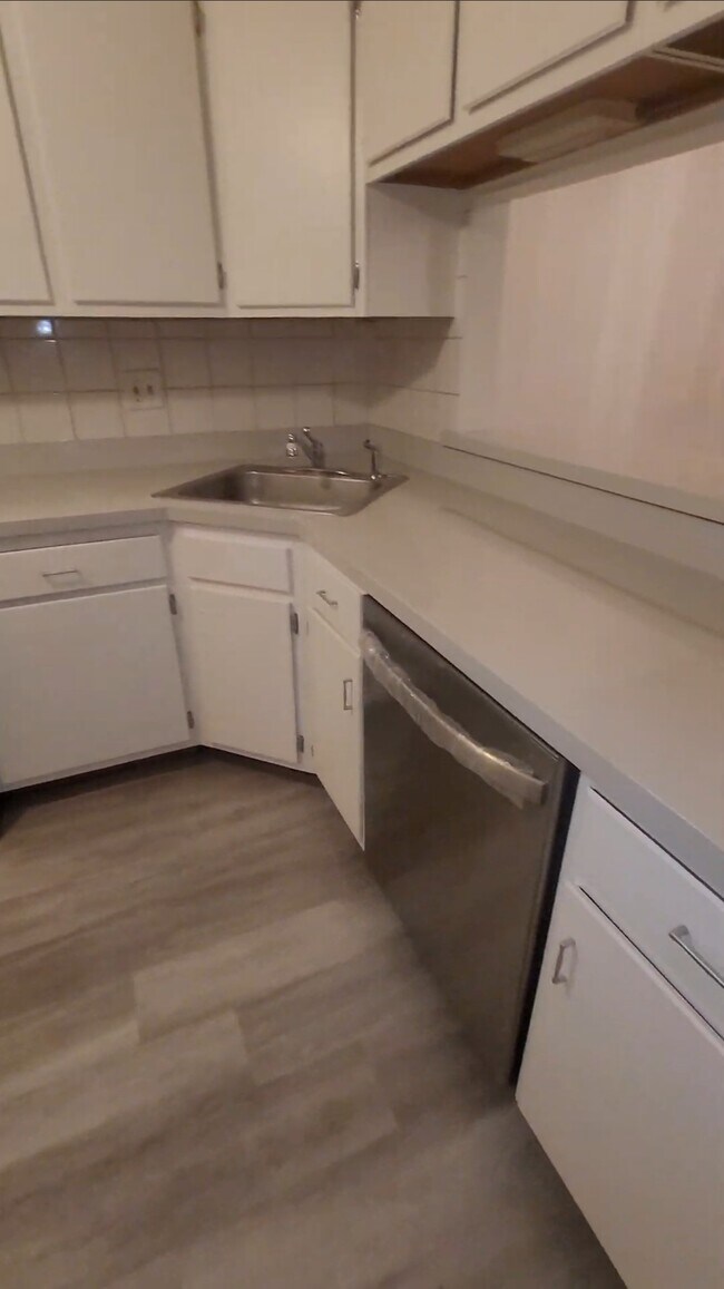 Building Photo - 1303 Morris Ct