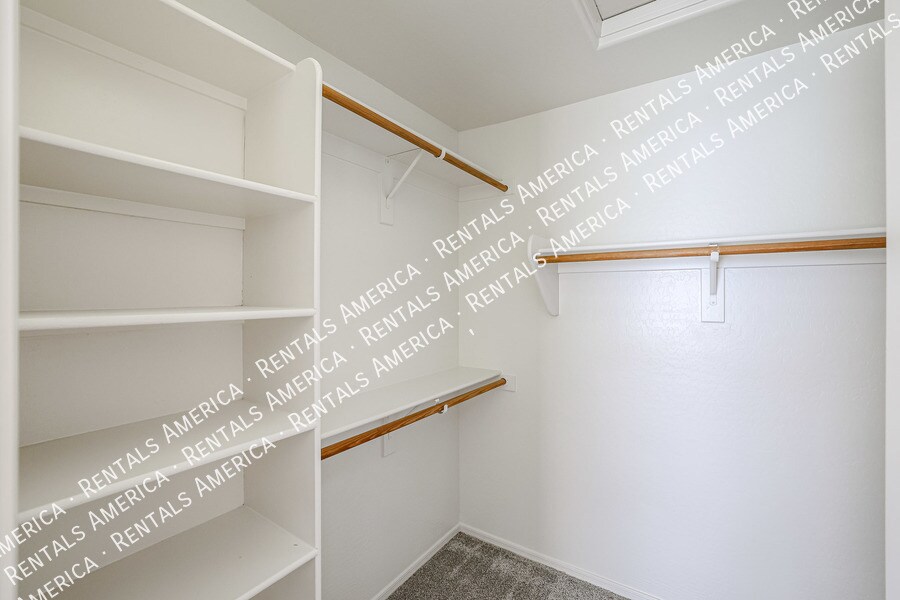 Building Photo - 6718 S Garnet Way