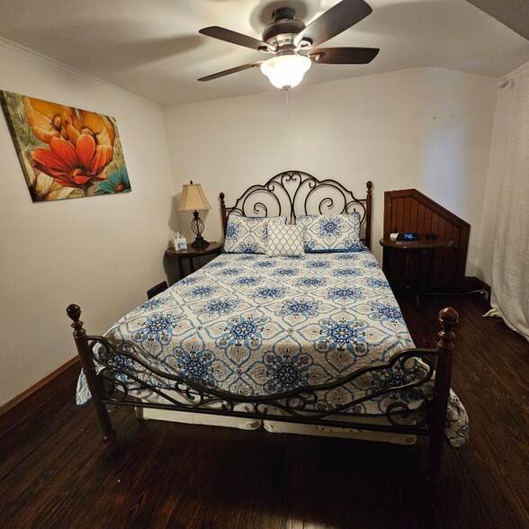 Building Photo - 8 Broad St