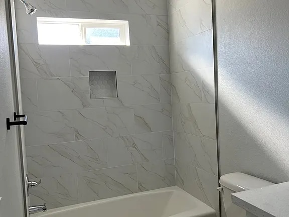 Building Photo - 148 S Avenue B