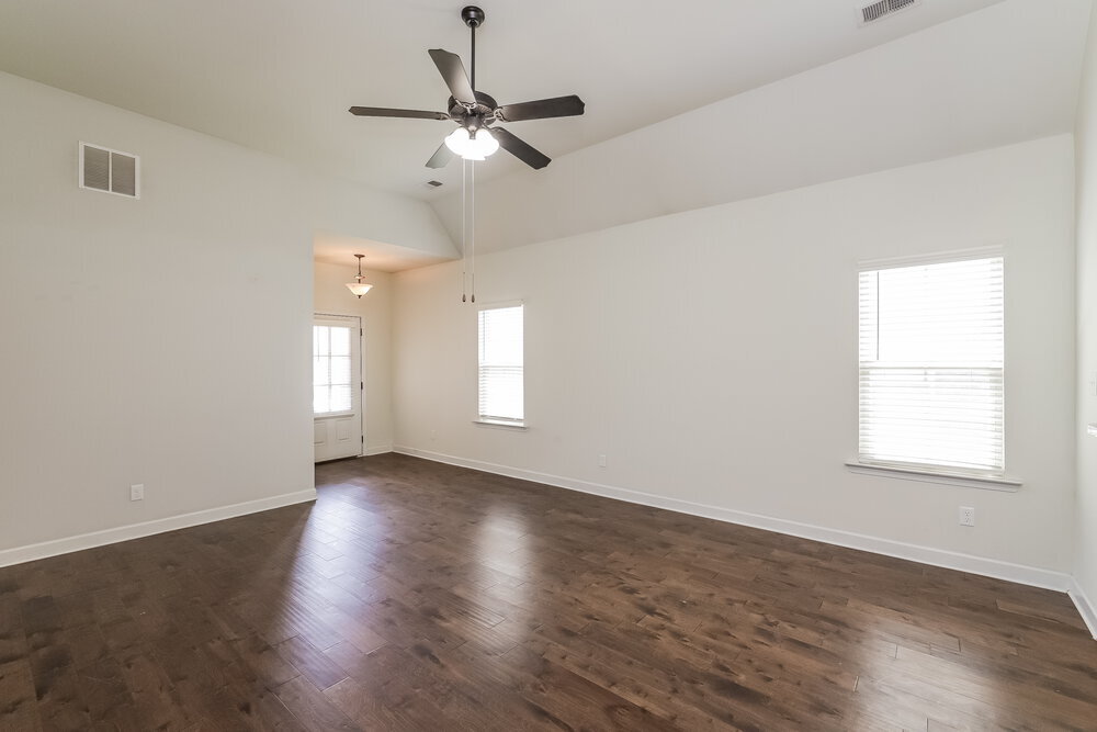 Building Photo - 1451 Switzer Dr